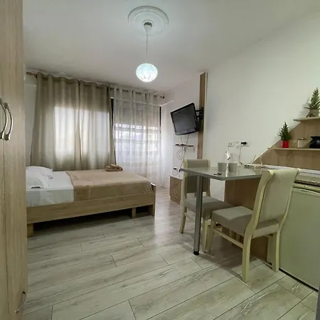Piazza Downtown Cozy - Enjoy Travel 公寓 地拉那